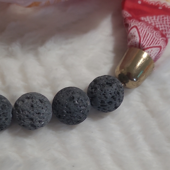 Red and White Patterned Scarf Lava Oil Diffusing - Picture 5 of 5